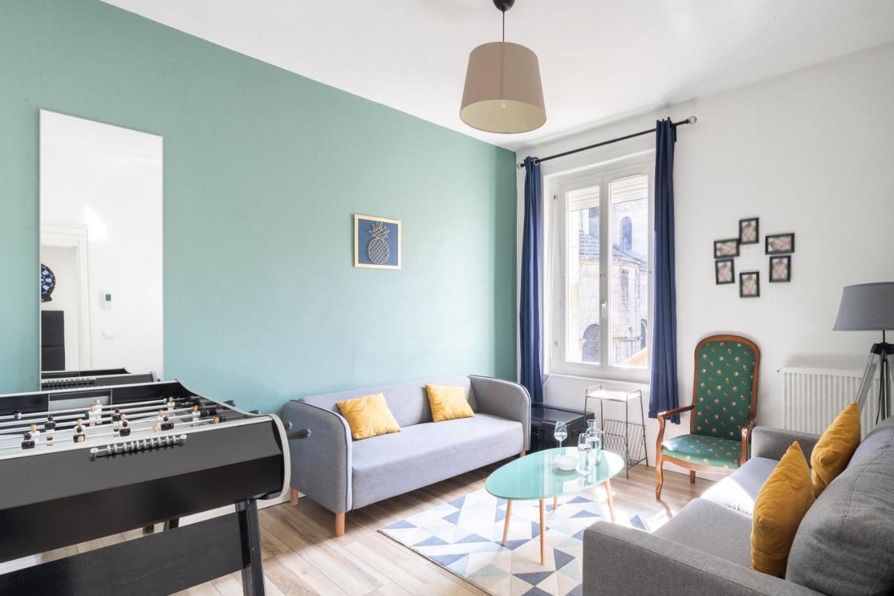 Superbe Appartement Dans Le Centre Historique ポアティエ エクステリア 写真
